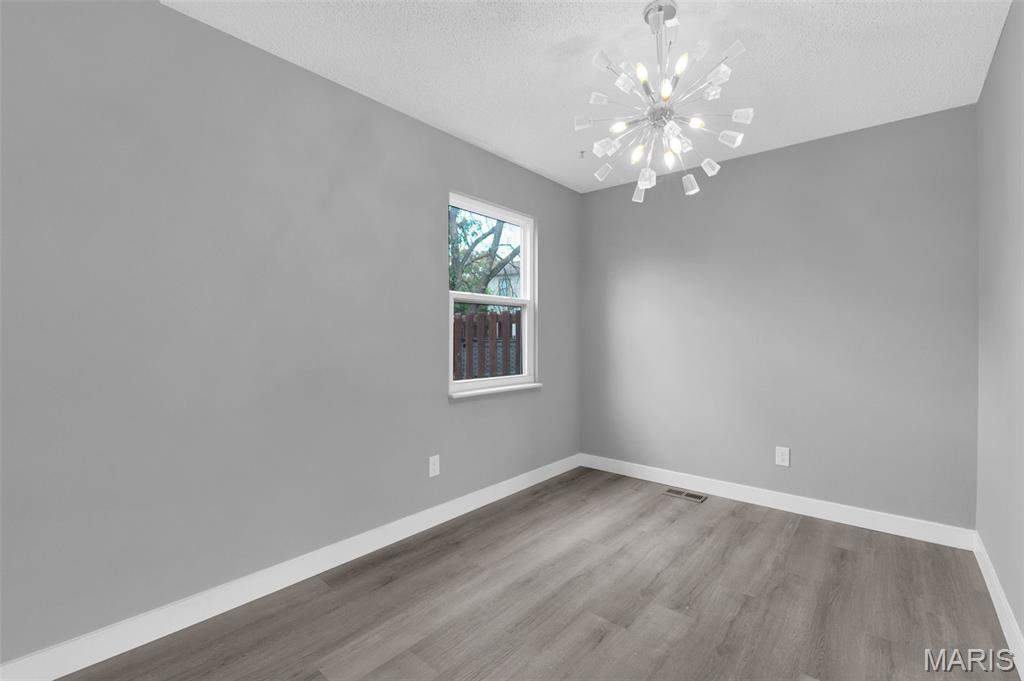 13351 Hiddencrest Lane Ballwin, MO 63021 - Photo 9 of 34