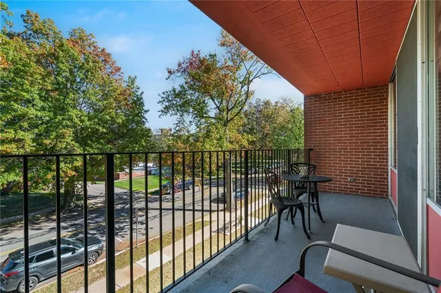 $89,000 | 446 Hoodridge Drive, Unit 310, Pittsburgh, PA 15234