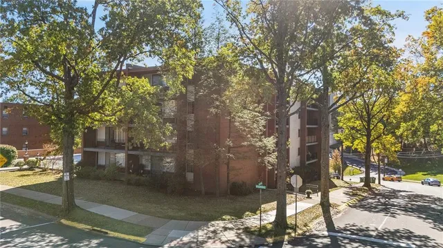 $89,000 | 446 Hoodridge Drive, Unit 310, Pittsburgh, PA 15234