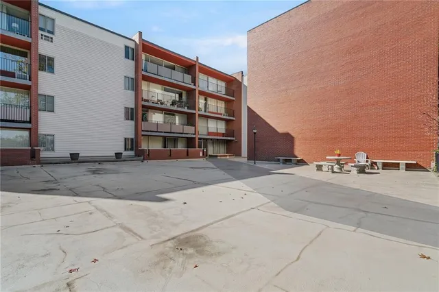 $89,000 | 446 Hoodridge Drive, Unit 310, Pittsburgh, PA 15234