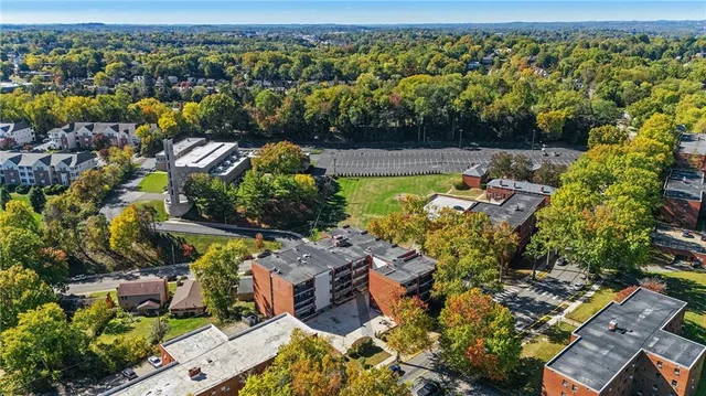 $89,000 | 446 Hoodridge Drive, Unit 310, Pittsburgh, PA 15234