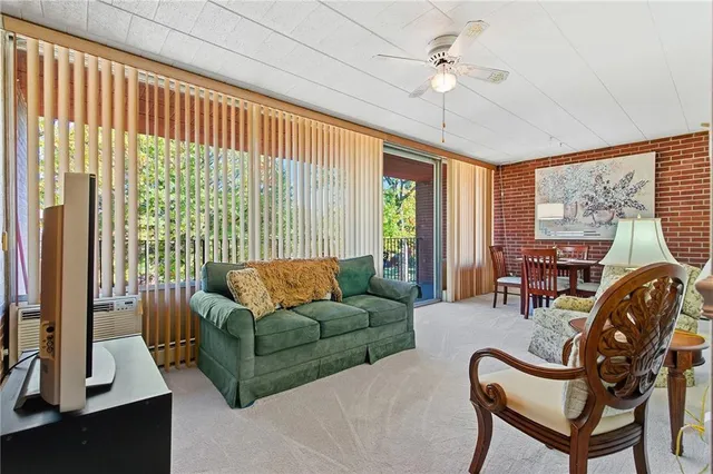 $89,000 | 446 Hoodridge Drive, Unit 310, Pittsburgh, PA 15234