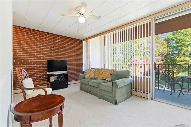 $89,000 | 446 Hoodridge Drive, Unit 310, Pittsburgh, PA 15234