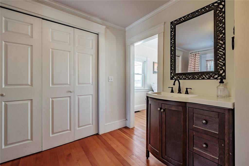 39 Wells Road Cape Elizabeth, ME 04107 - Photo 12 of 34 Bath Vanity