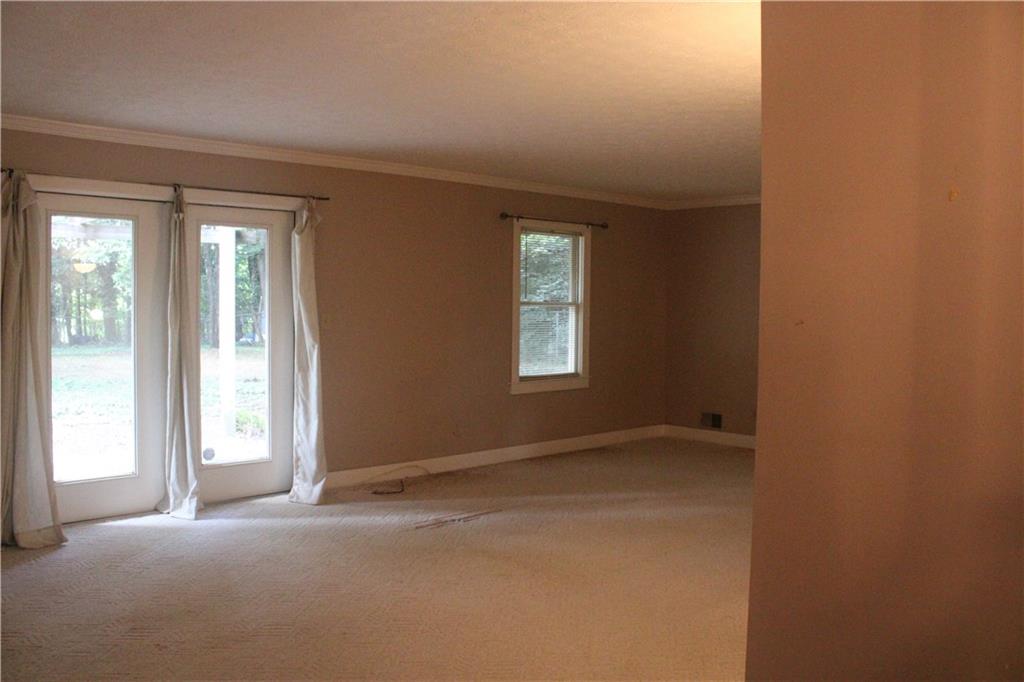 5438 Winters Chapel Road Atlanta, GA 30360 - Photo 3 of 13 Gallery Image 3
