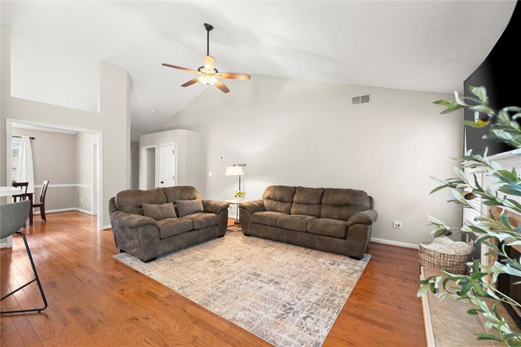 5622 Riverside Walk Drive Northeast Sugar Hill, GA 30518 - Photo 11 of 36