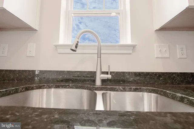a close view of sink and tap