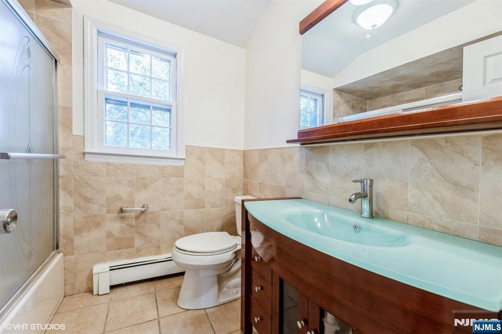 275 Taft Court Paramus, NJ 07652 - Photo 28 of 40