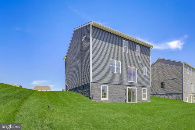 a front view of house with yard