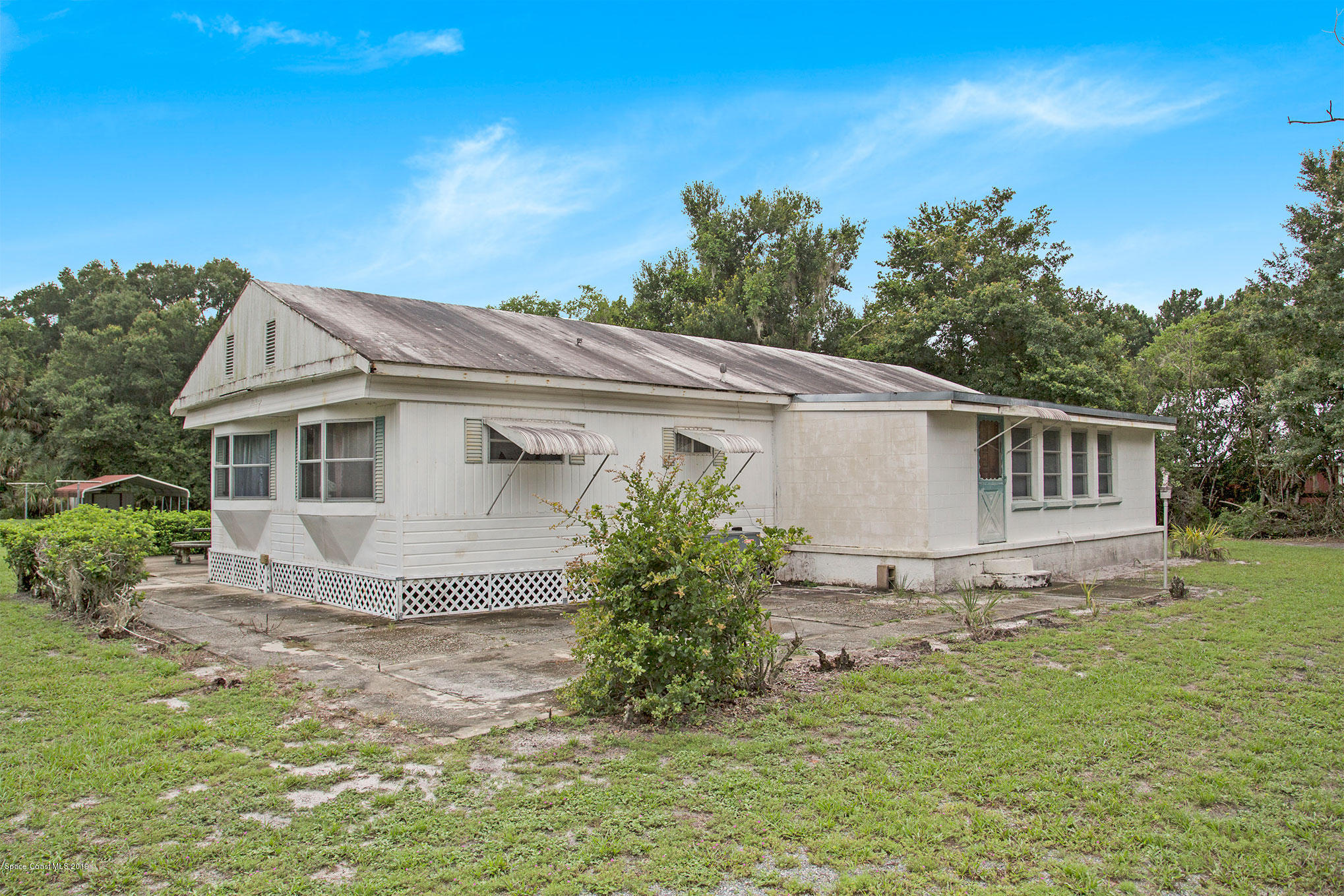2475 Bar C Road Mims, FL 32754 - Photo 2 of 14 Y60A8519