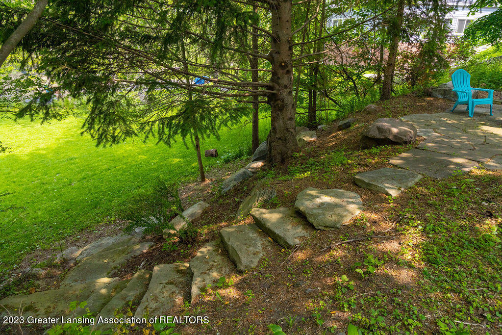 4427 Barton Road Lansing, MI 48917 - Photo 16 of 59 4427 Barton