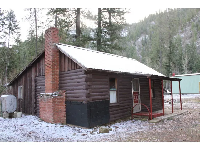 $180,000 | 76939 Rock Creek Lane, Adams, OR 97810