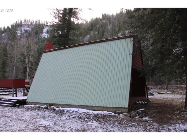 $180,000 | 76939 Rock Creek Lane, Adams, OR 97810