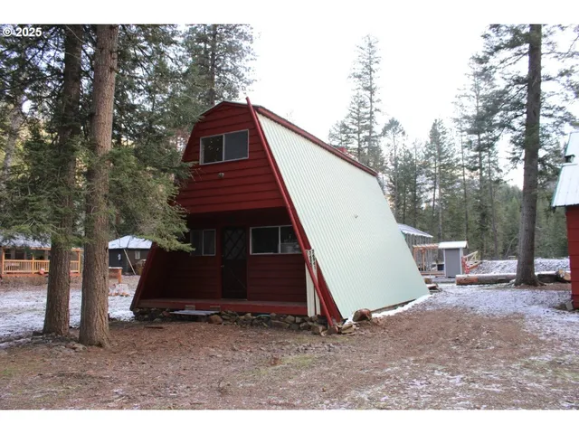 $180,000 | 76939 Rock Creek Lane, Adams, OR 97810