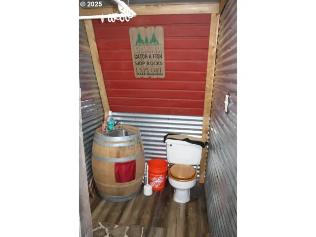 $180,000 | 76939 Rock Creek Lane, Adams, OR 97810