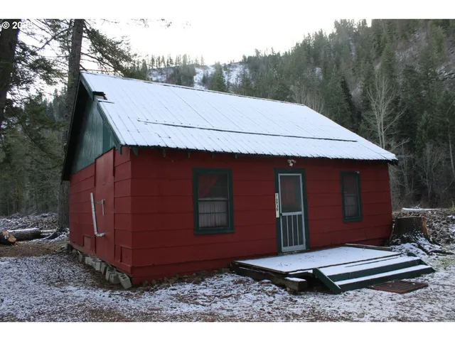 $180,000 | 76939 Rock Creek Lane, Adams, OR 97810