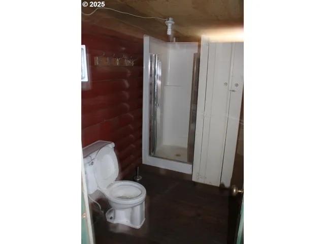 $180,000 | 76939 Rock Creek Lane, Adams, OR 97810