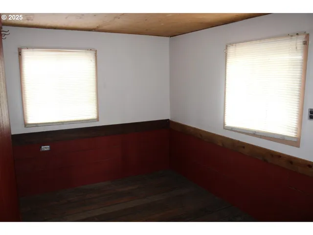 $180,000 | 76939 Rock Creek Lane, Adams, OR 97810