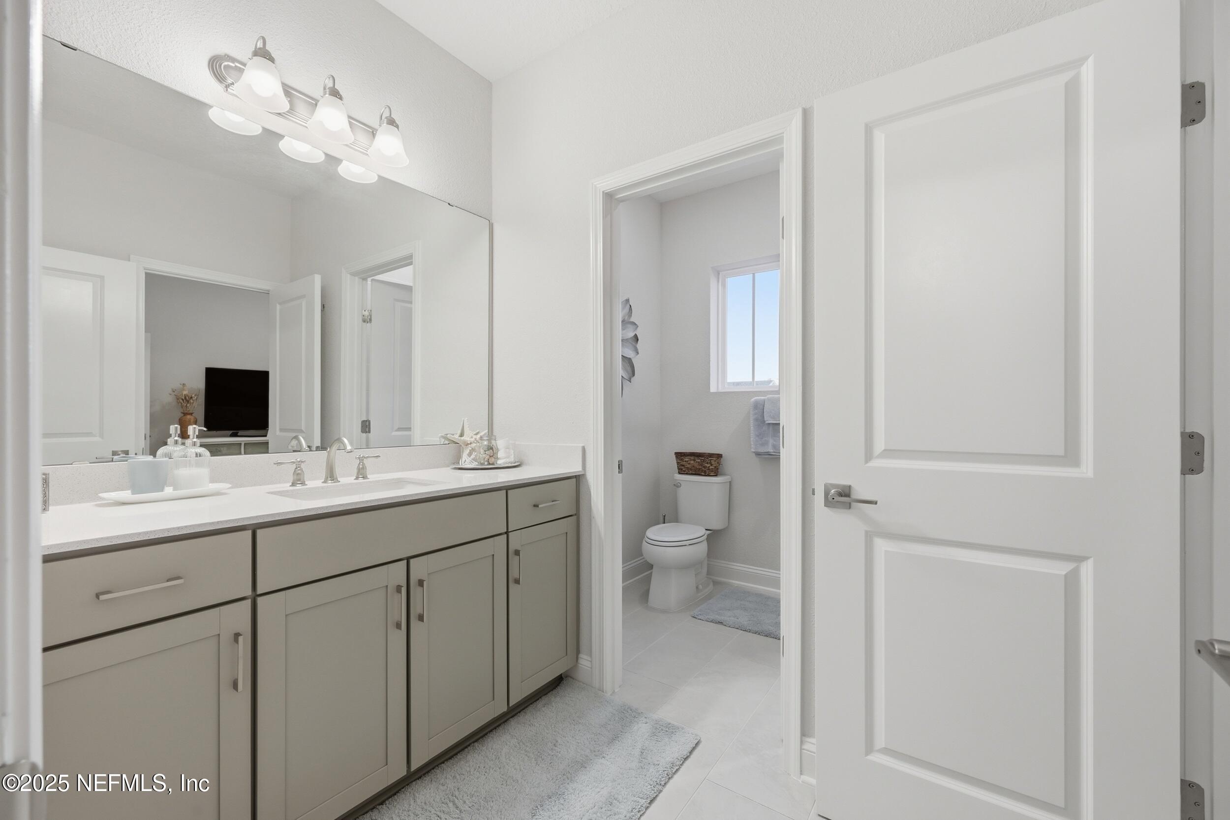 10339 Innovation Way Jacksonville, FL 32256 - Photo 20 of 39 Jack n Jill Bath