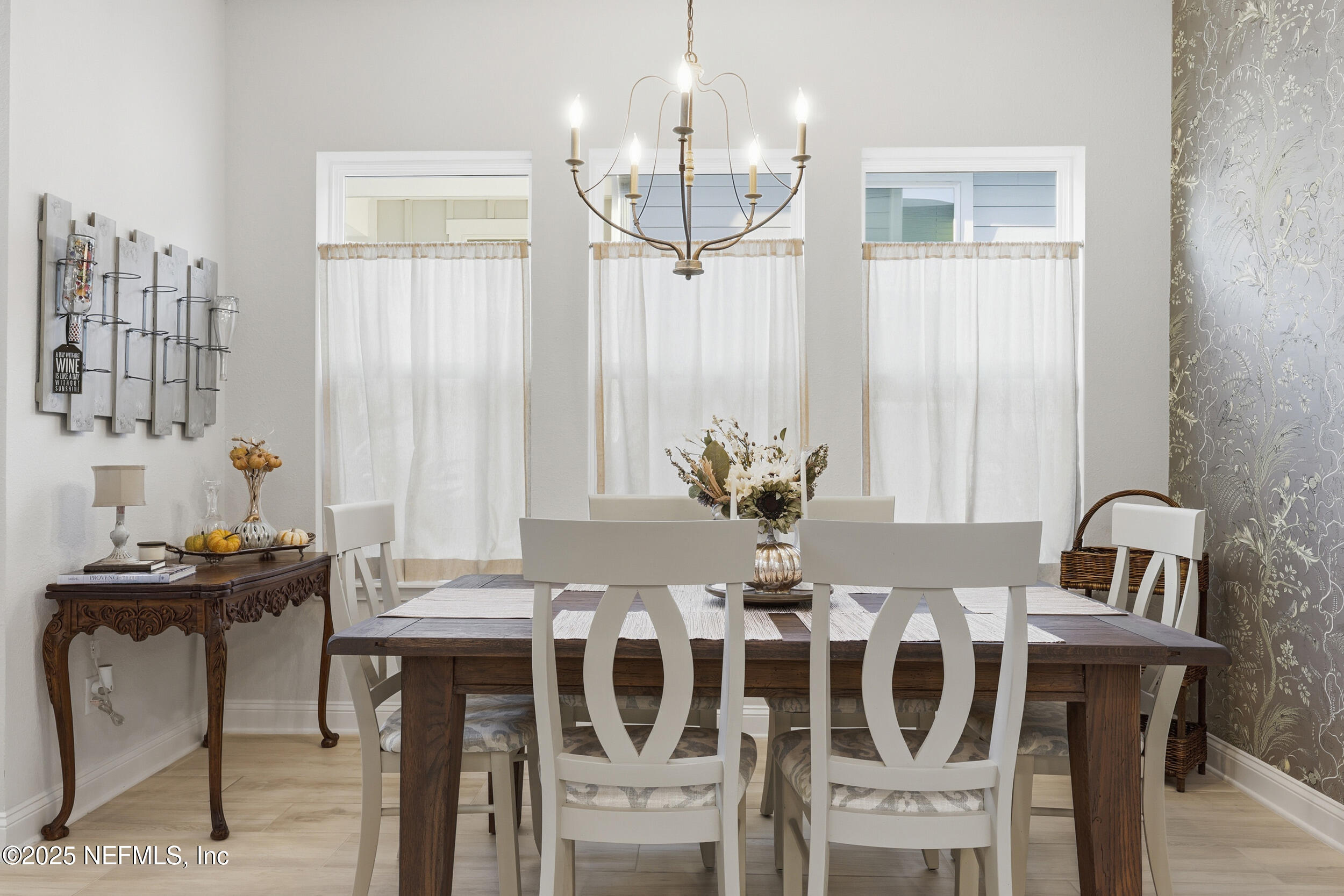 10339 Innovation Way Jacksonville, FL 32256 - Photo 6 of 39 Dining Space