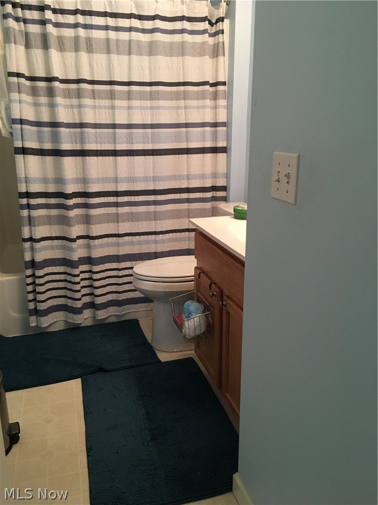 236 Sandstone Ridge Way Berea, OH 44017 - Photo 11 of 26 Full Bathroom