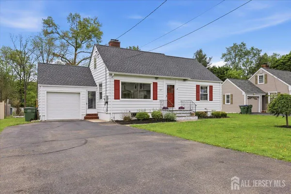 $494,900 | 147 Main Street, Lebanon, NJ 08833