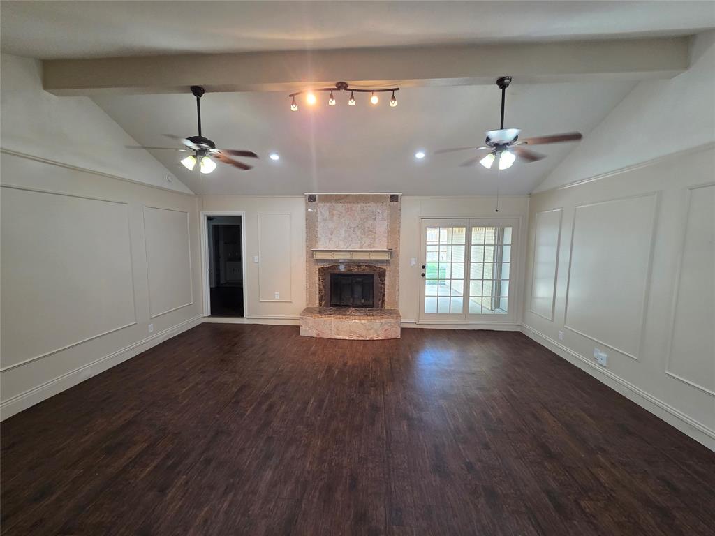 1507 Clover Hill Road Mansfield, TX 76063 - Photo 6 of 37