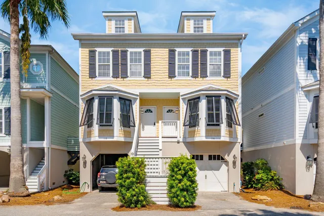 $989,000 | 116 West 2nd Street, Folly Beach, SC 29439