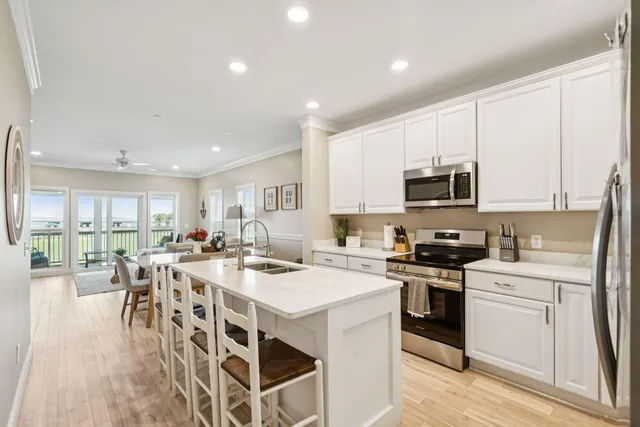 $989,000 | 116 West 2nd Street, Folly Beach, SC 29439