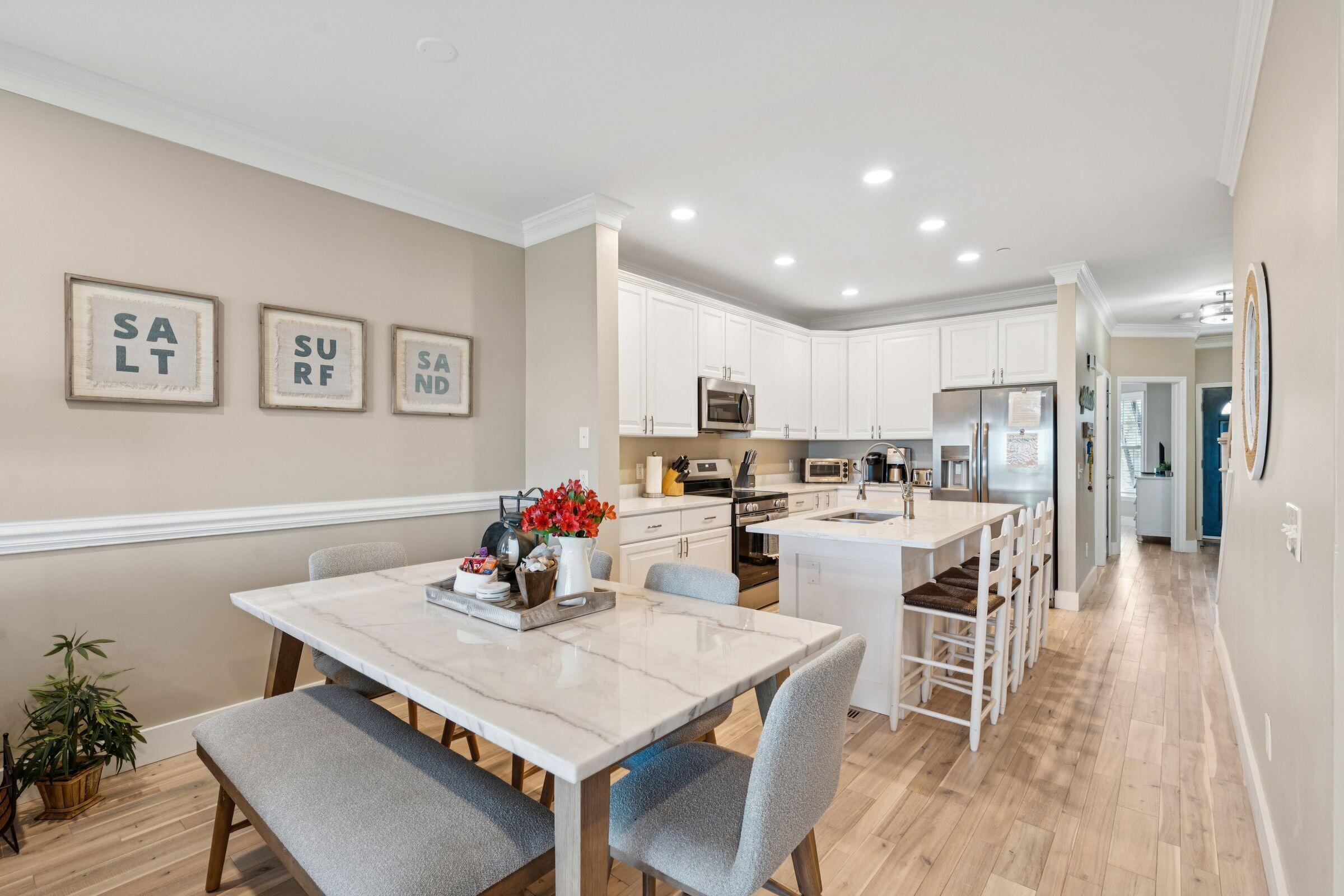 116 West 2nd Street Folly Beach, SC 29439 - Photo 7 of 31 Dining