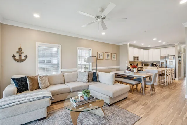 $989,000 | 116 West 2nd Street, Folly Beach, SC 29439