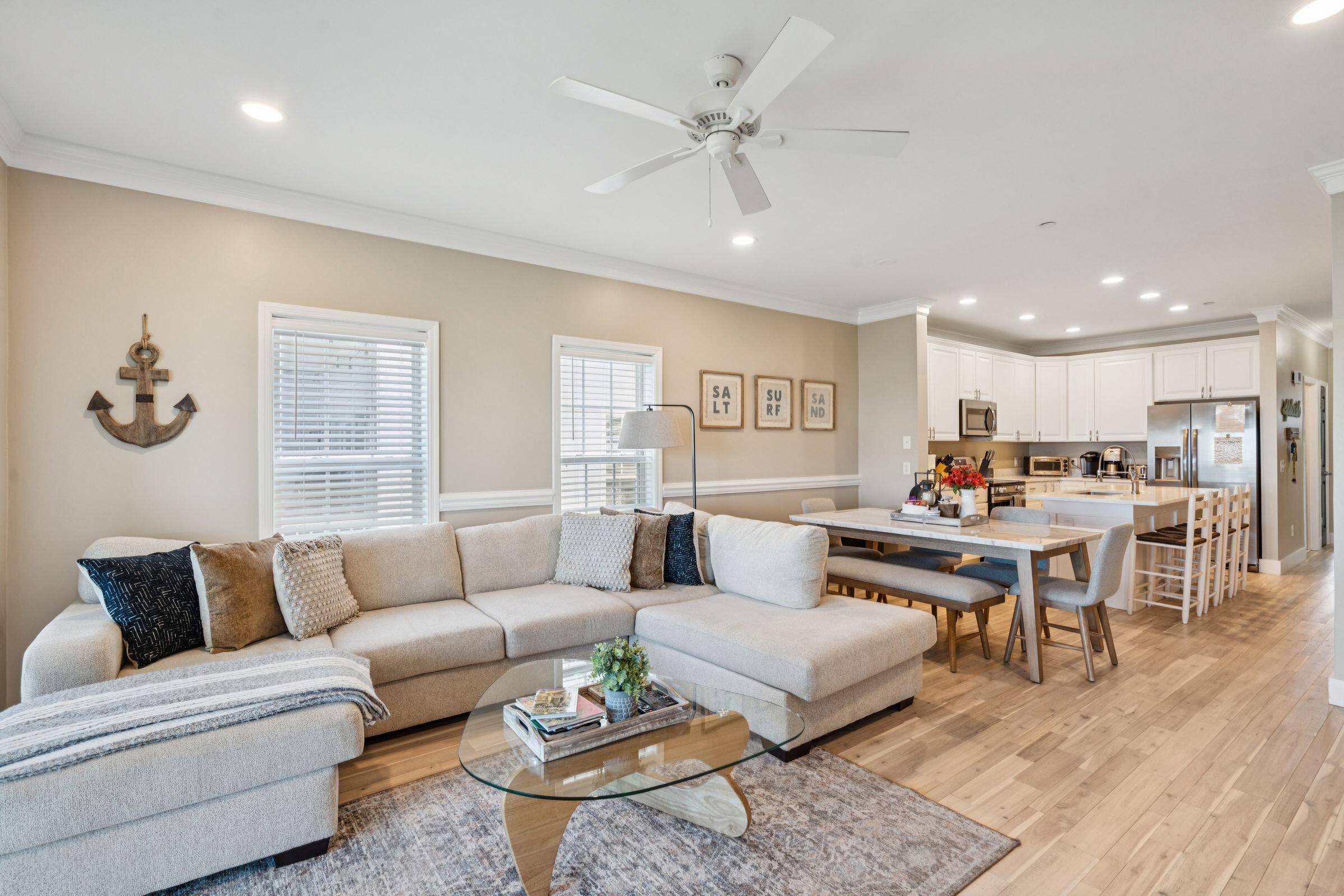 116 West 2nd Street Folly Beach, SC 29439 - Photo 8 of 31 Living Room