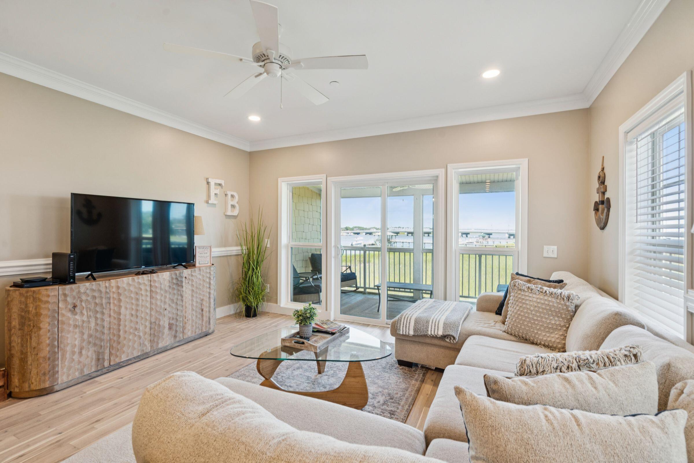 116 West 2nd Street Folly Beach, SC 29439 - Photo 9 of 31 Living Room