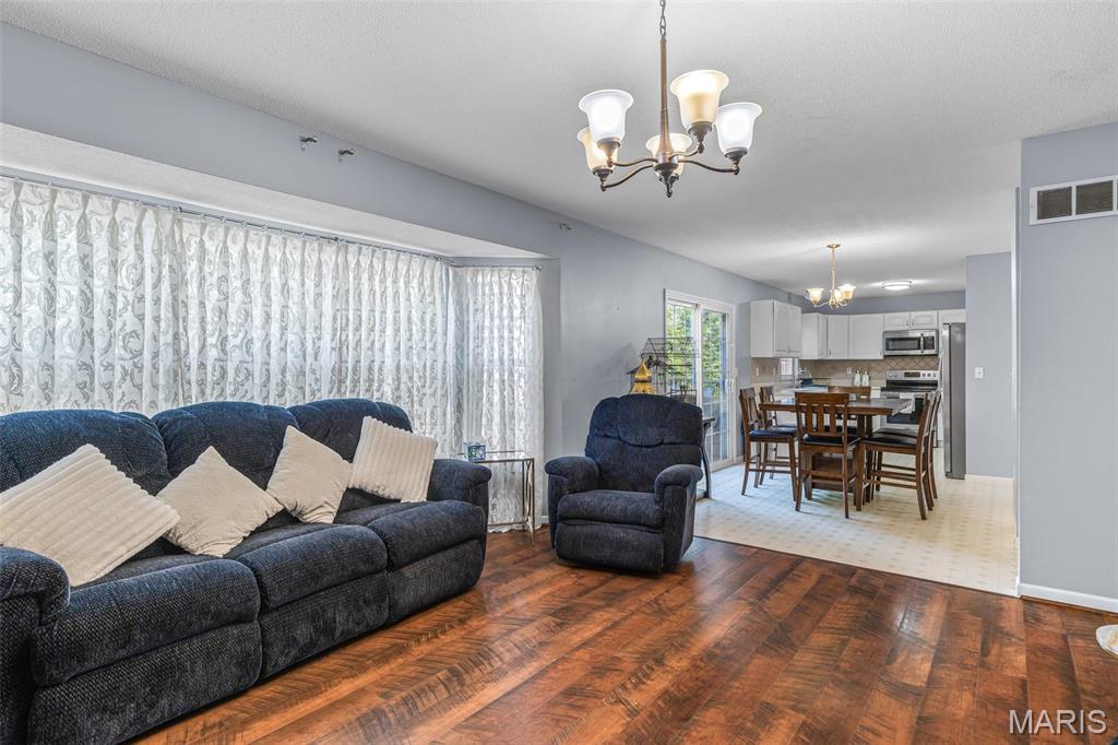 1311 Springbrooke Drive Edwardsville, IL 62025 - Photo 15 of 55 Gallery Image 15