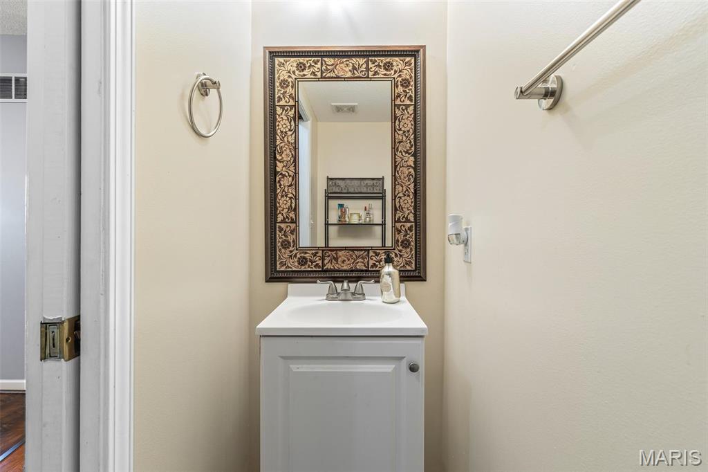 1311 Springbrooke Drive Edwardsville, IL 62025 - Photo 17 of 55 Gallery Image 17