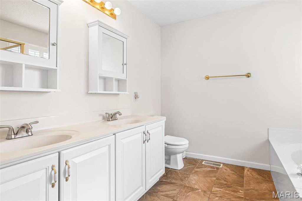 1311 Springbrooke Drive Edwardsville, IL 62025 - Photo 33 of 55 Gallery Image 33