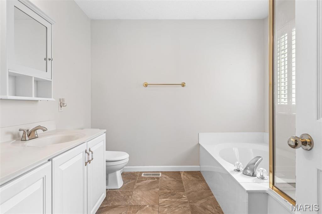 1311 Springbrooke Drive Edwardsville, IL 62025 - Photo 34 of 55 Gallery Image 34