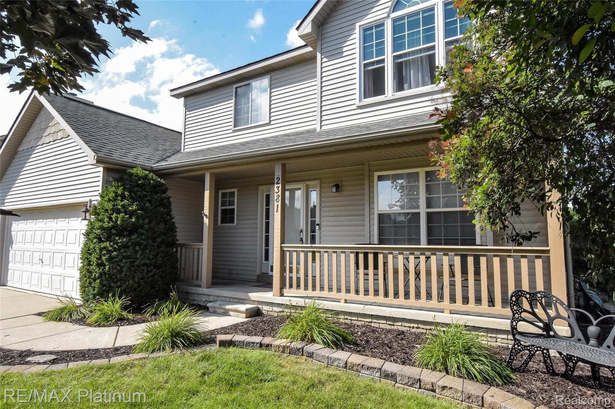 2381 Summit Cedar Howell, MI 48855 - Photo 2 of 32 DSC_8665.jpg