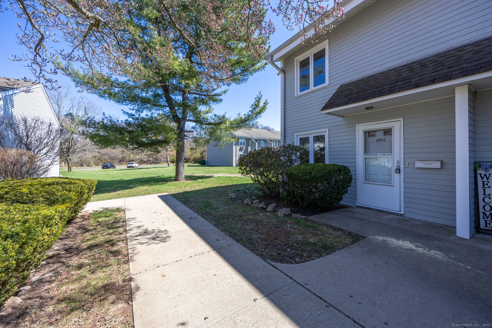 109 Florence Road, Unit A Branford, CT 06405 - Photo 2 of 26