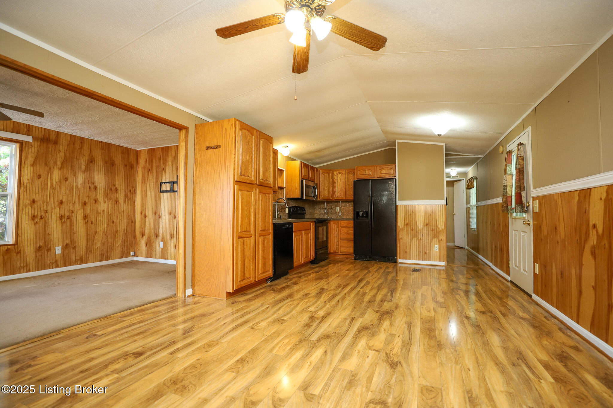 4015 Woodland Road Vine Grove, KY 40175 - Photo 18 of 39 IMG_0410