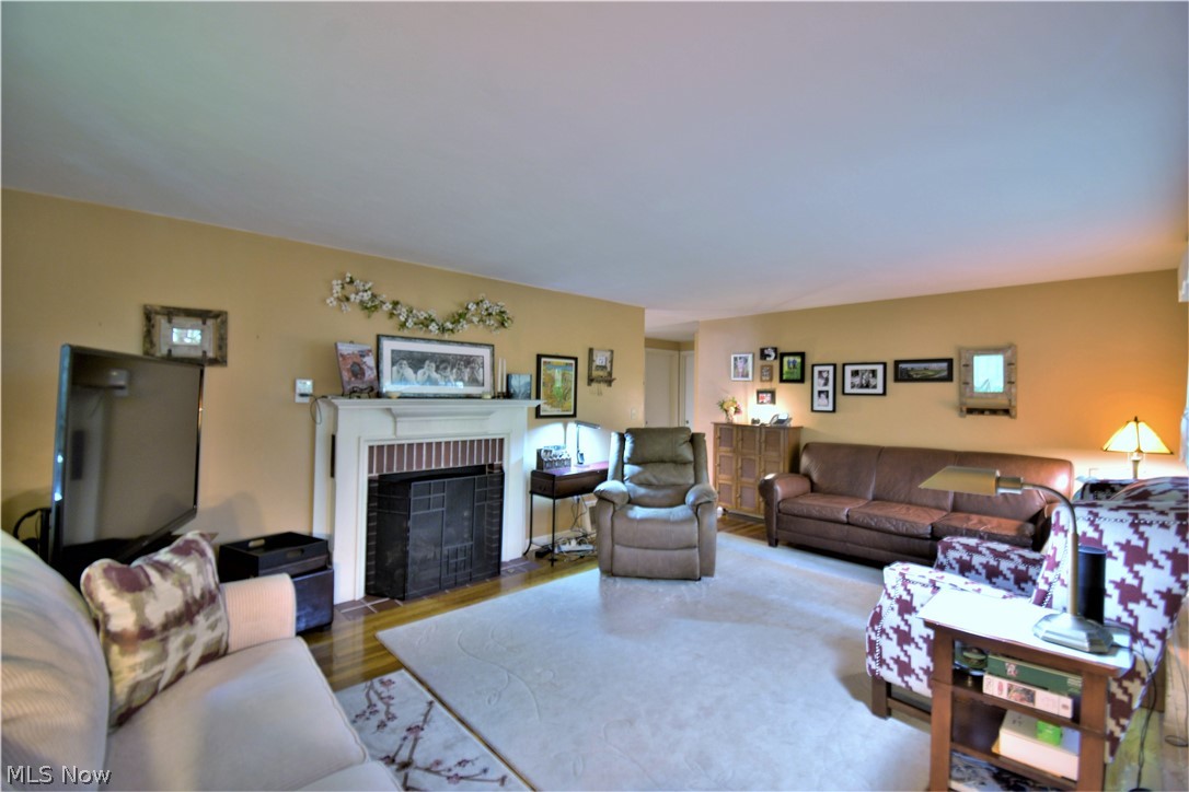 1545 Brookfield Road Hubbard, OH 44425 - Photo 11 of 33 Gallery Image 11