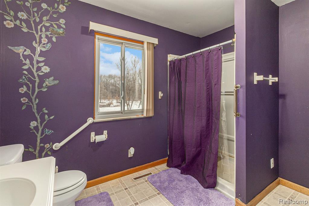 1726 Peavy Road Howell, MI 48843 - Photo 17 of 43