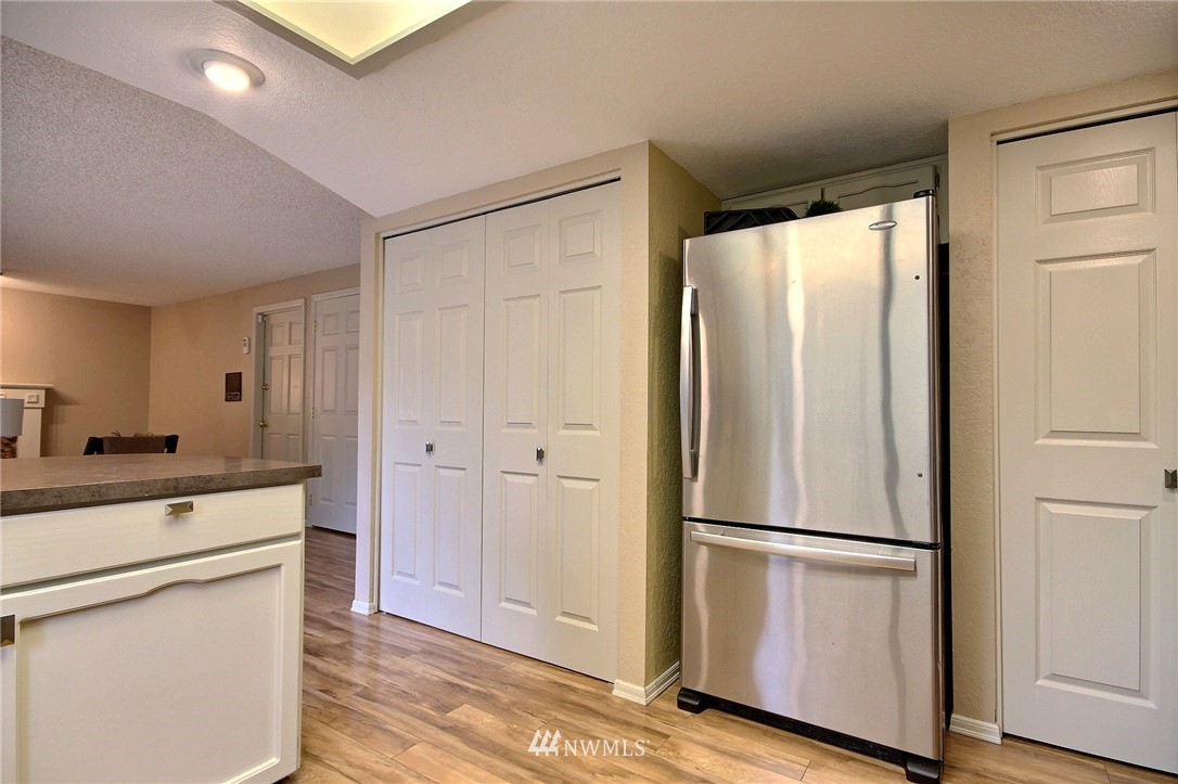 15419 Southeast 167th Place Renton, WA 98058 - Photo 10 of 25 Gallery Image 10