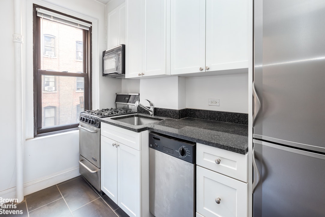 235 West End Avenue, Unit 3C Manhattan, NY 10023 - Photo 6 of 12