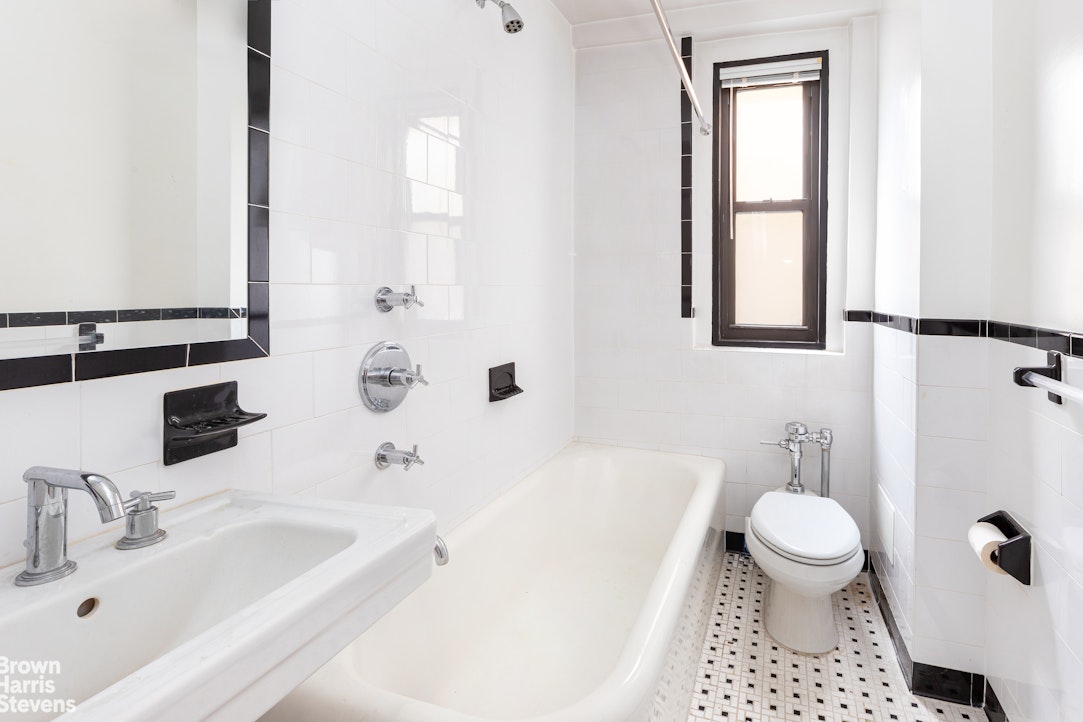 235 West End Avenue, Unit 3C Manhattan, NY 10023 - Photo 7 of 12