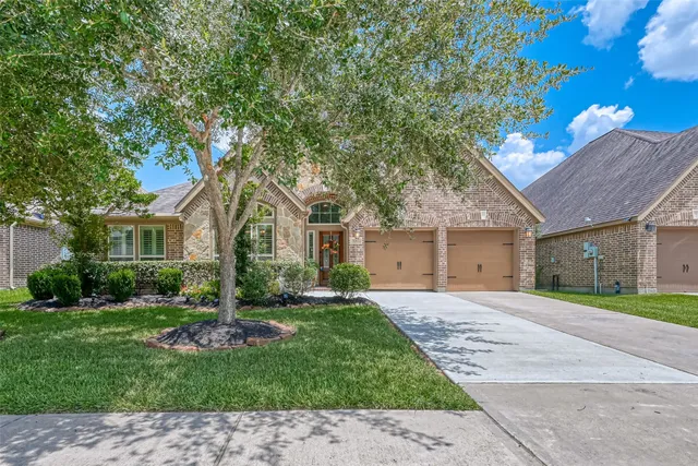 $3,200 | 3007 Tamara Creek Lane, Pearland, TX 77584