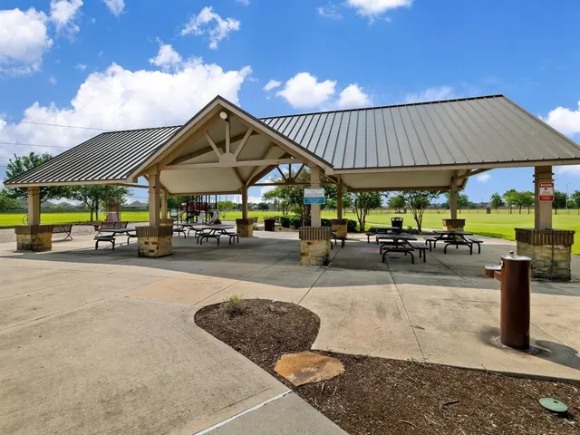 $3,200 | 3007 Tamara Creek Lane, Pearland, TX 77584