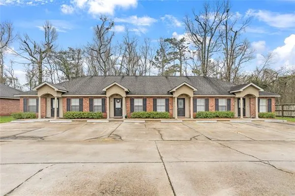 $1,000 | 45537 Pointe Drive, Unit 34, Hammond, LA 70401