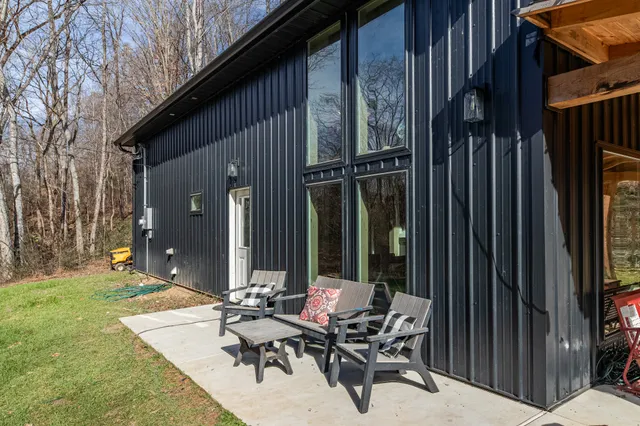 $425,000 | 4101 Luvenia Lane, Williamsport, TN 38487