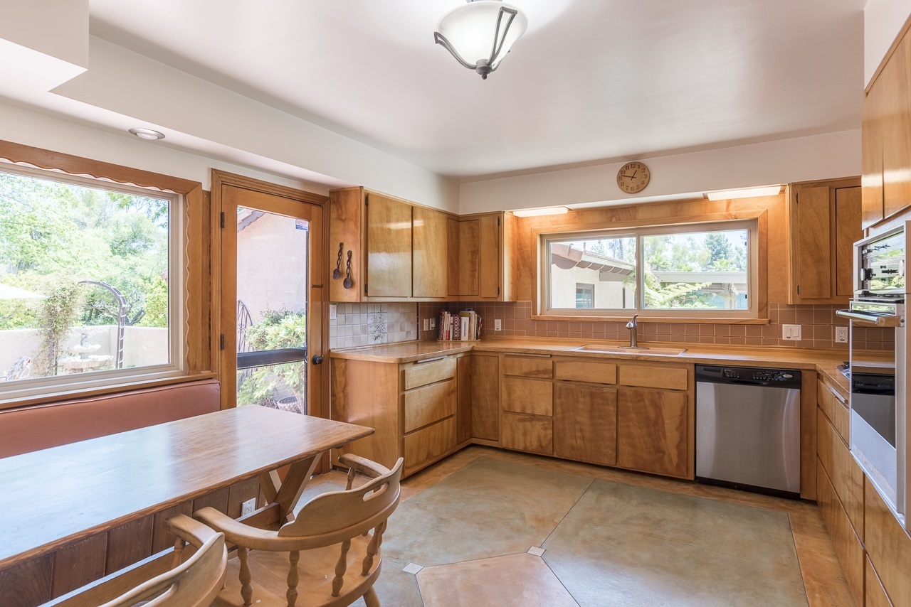 16692 Espola Road Poway, CA 92064 - Photo 5 of 25